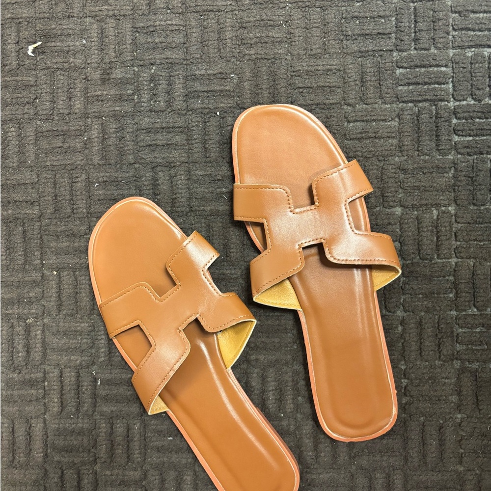 Elegant Tan Slide Sandals